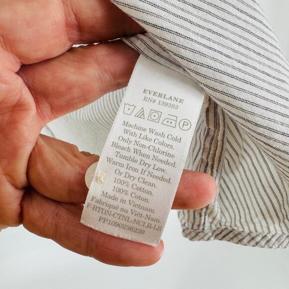 Everlane - Picture 4 of 5